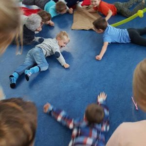 KInderpartyspiel Karottenziehen